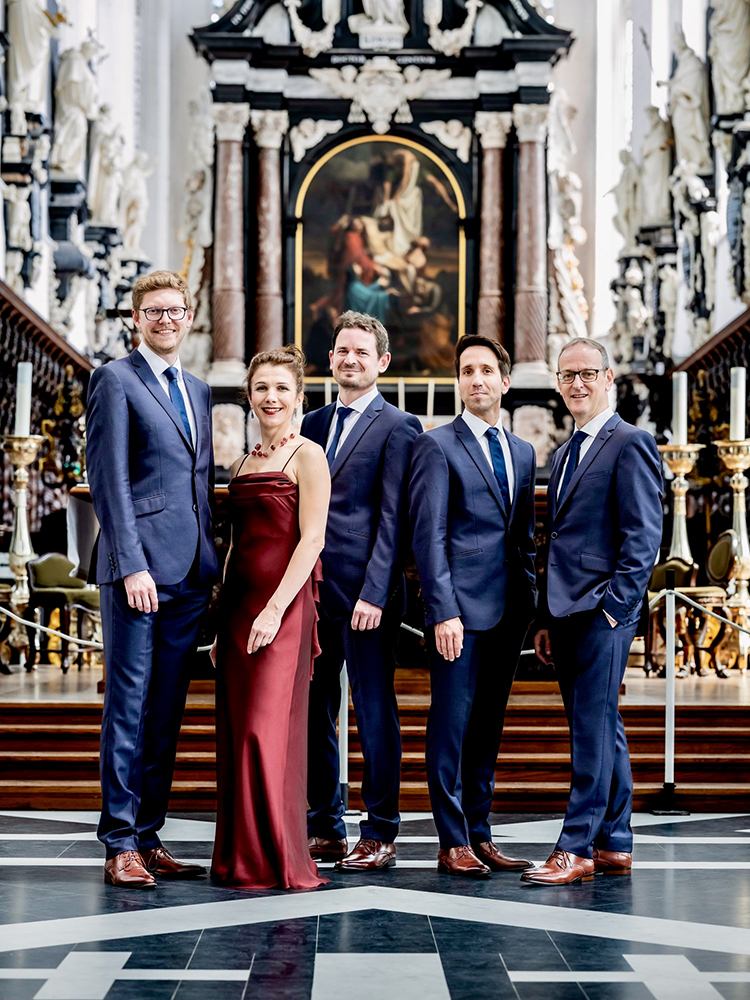 Bart Uvyn (countertenor), Michaela Riener (mezzo), Guillaume Olry (bas), Adriaan De Koster (tenor) & Lieven Termont (bariton)